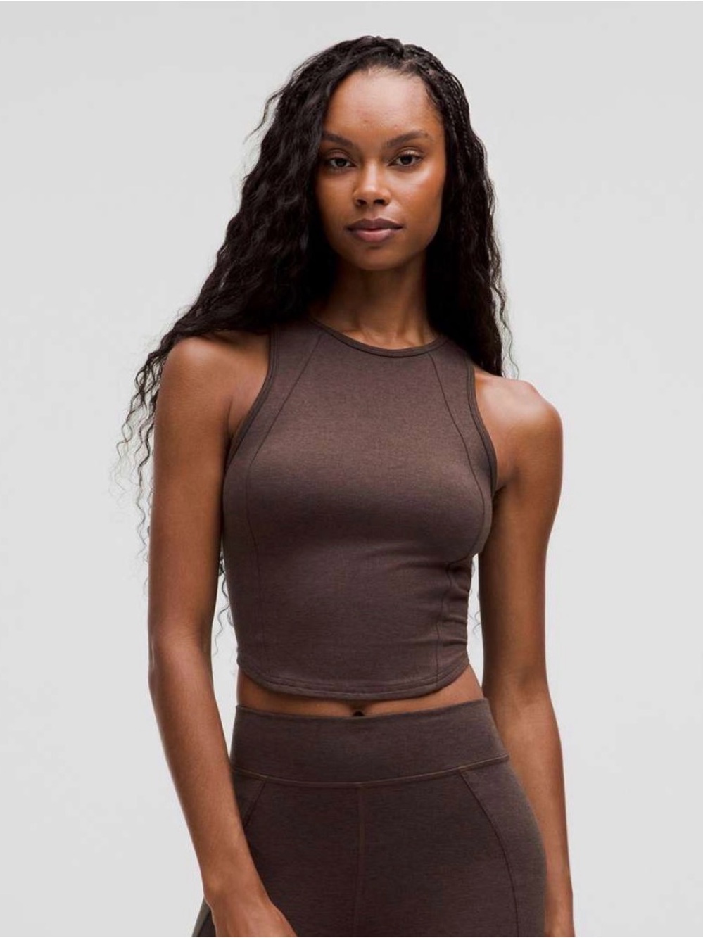 Lululemon Soft Sueded Crewneck
Cropped Tank Top
Colour Dark Espresso/Espresso